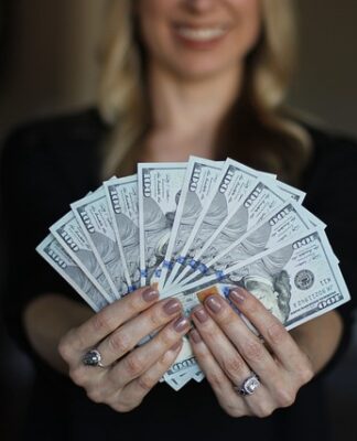 Ile trzeba zarabiać żeby nie płacić podatku?