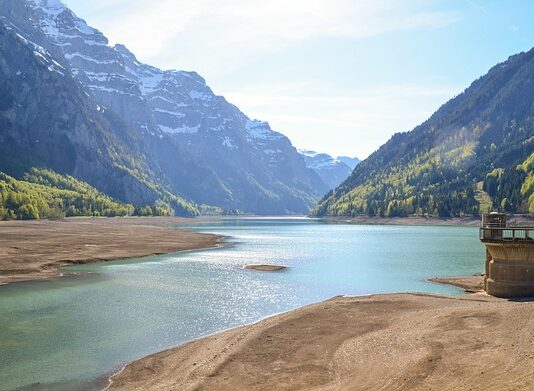 Czy płatność przelewem musi być na kasie fiskalnej?