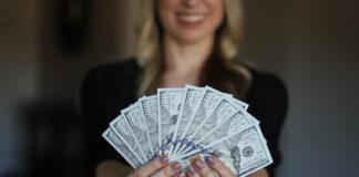 Ile trzeba zarabiać żeby wejść w drugi próg podatkowy? Ile trzeba zarabiać żeby wejść w drugi próg podatkowy?