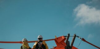 Czy można zamontować kosz na ładowarce teleskopowej